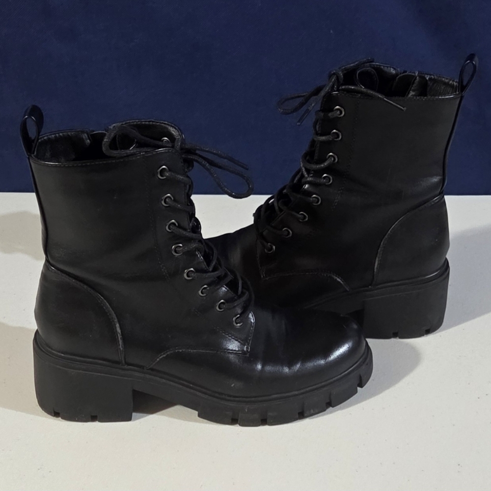 Athlefit Women's Lug Sole Combat Boots Fashion Lace up Side Zipper Ankle Boots
